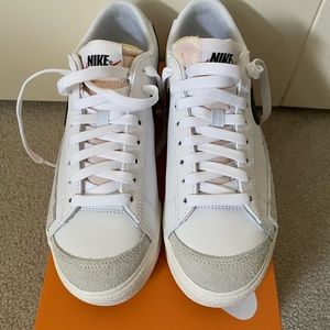 Brand new. Selling because it doesn’t go well with most of my outfits.